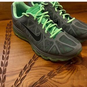 Men’s Nike Air Max 11.5 nice